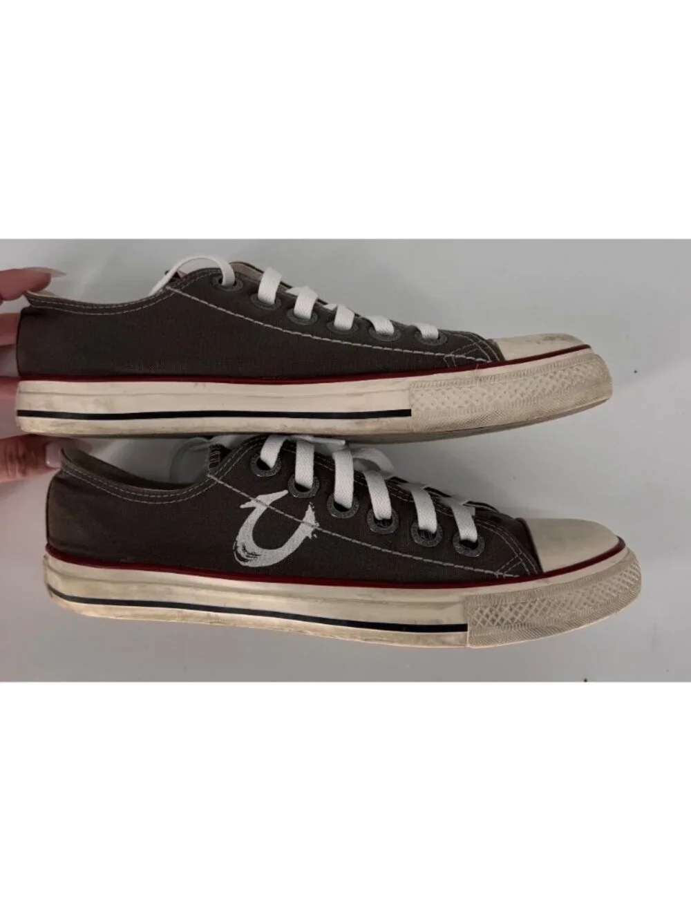 True Religion Vintage Brown Canvas Low-Top Sneakers With White Laces Size 9 Mens